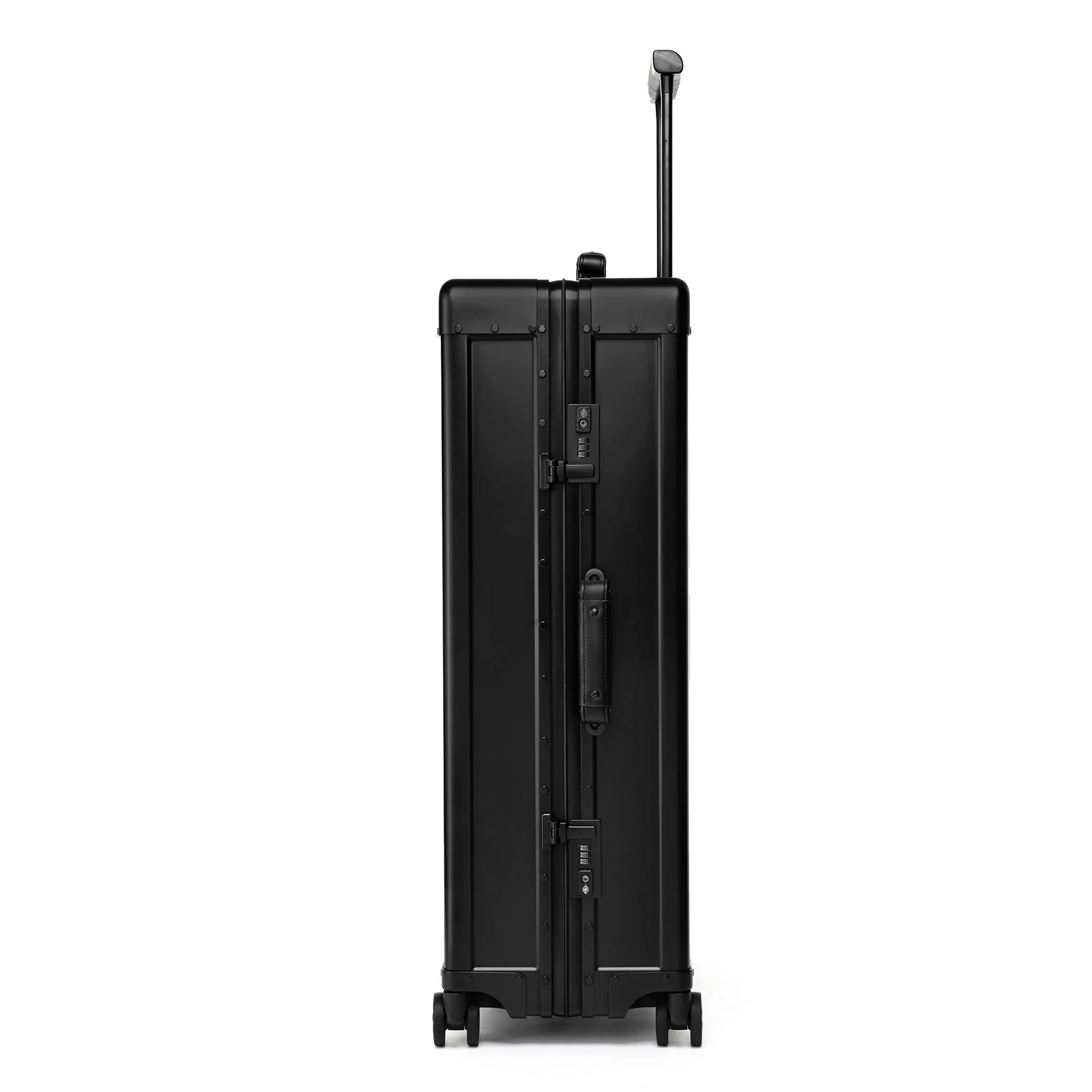 90L Check-In Travel Case - Image 11