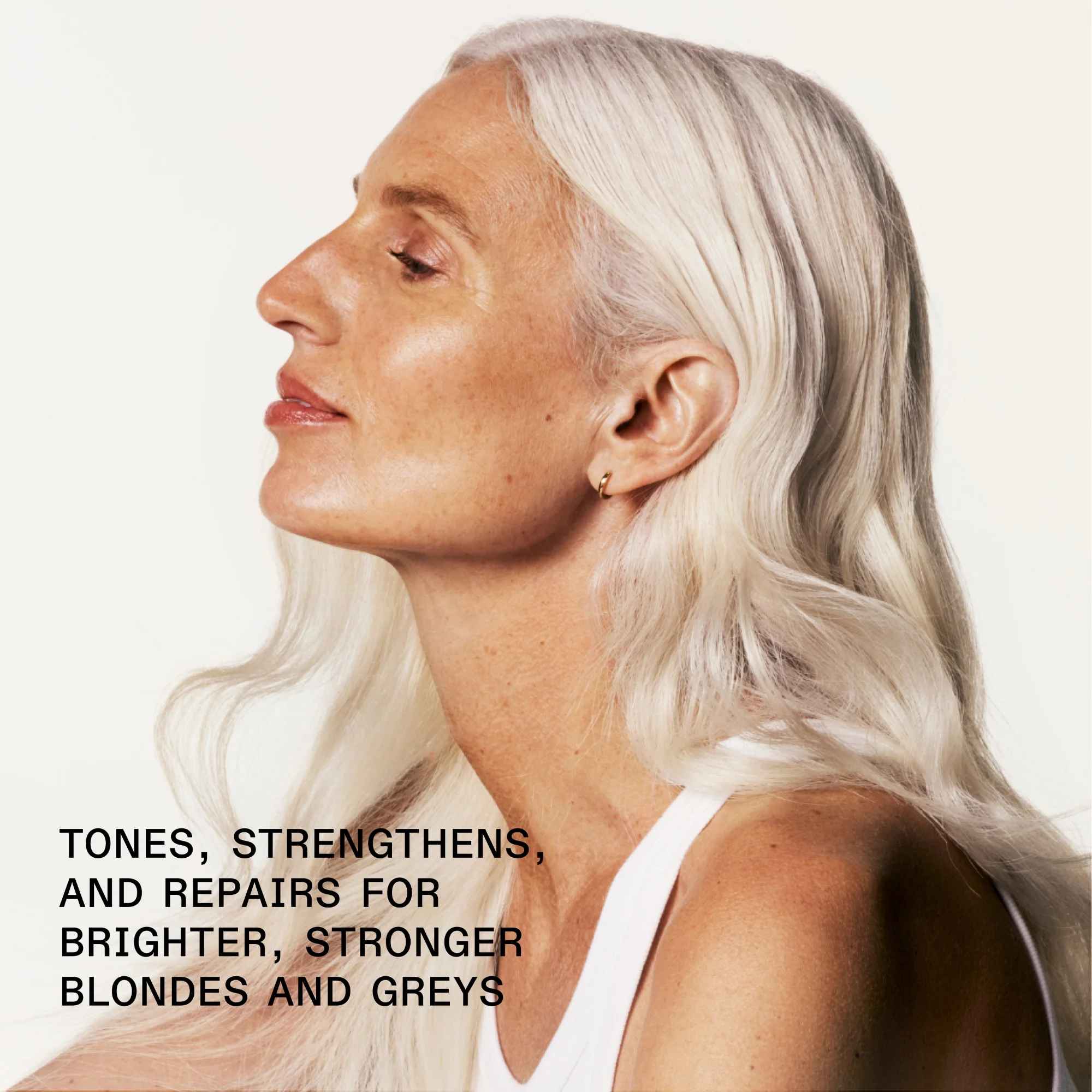 Olaplex Nº.4P Blonde Enhancer™ Toning Purple Shampoo - Image 6