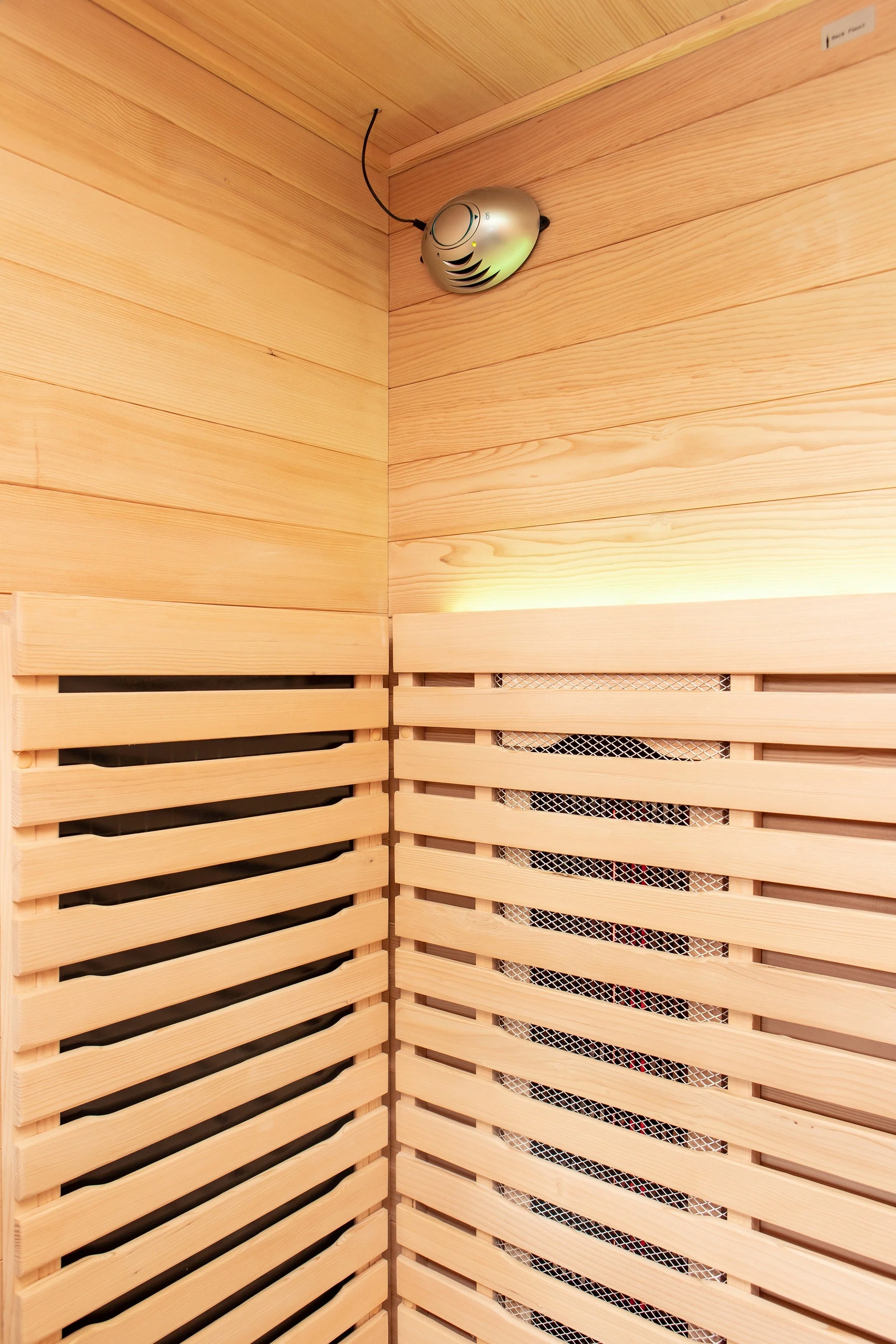 Shasta 1-Person Full Spectrum Infrared Sauna with Full-Body Medical-Grade Red Light Therapy & Smart WiFi App Control - Image 7