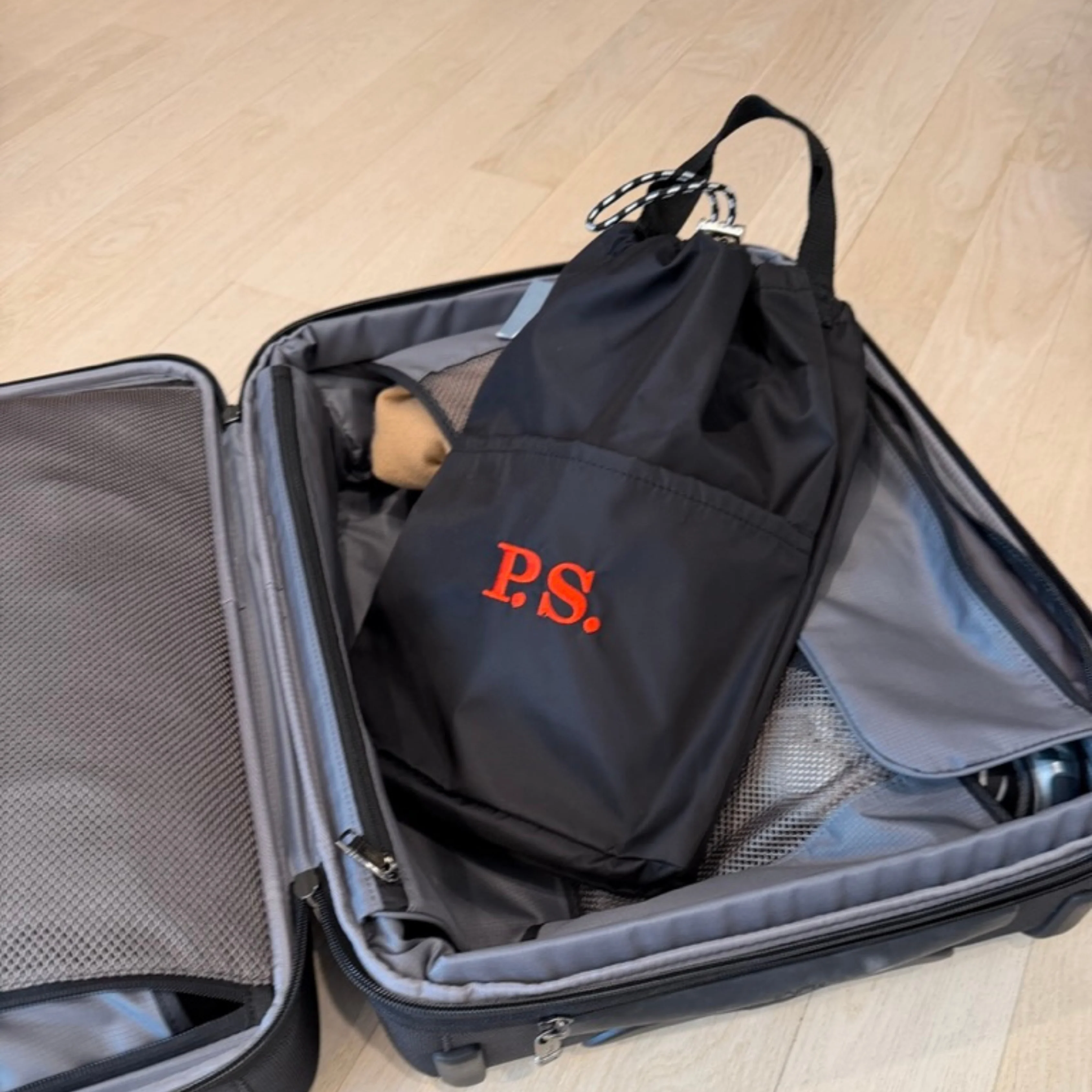 THE RIPPLE DUO POCKET —SHOE BAG VERTICAL CARRYING CASE / STINGRAY BLACK - Image 6