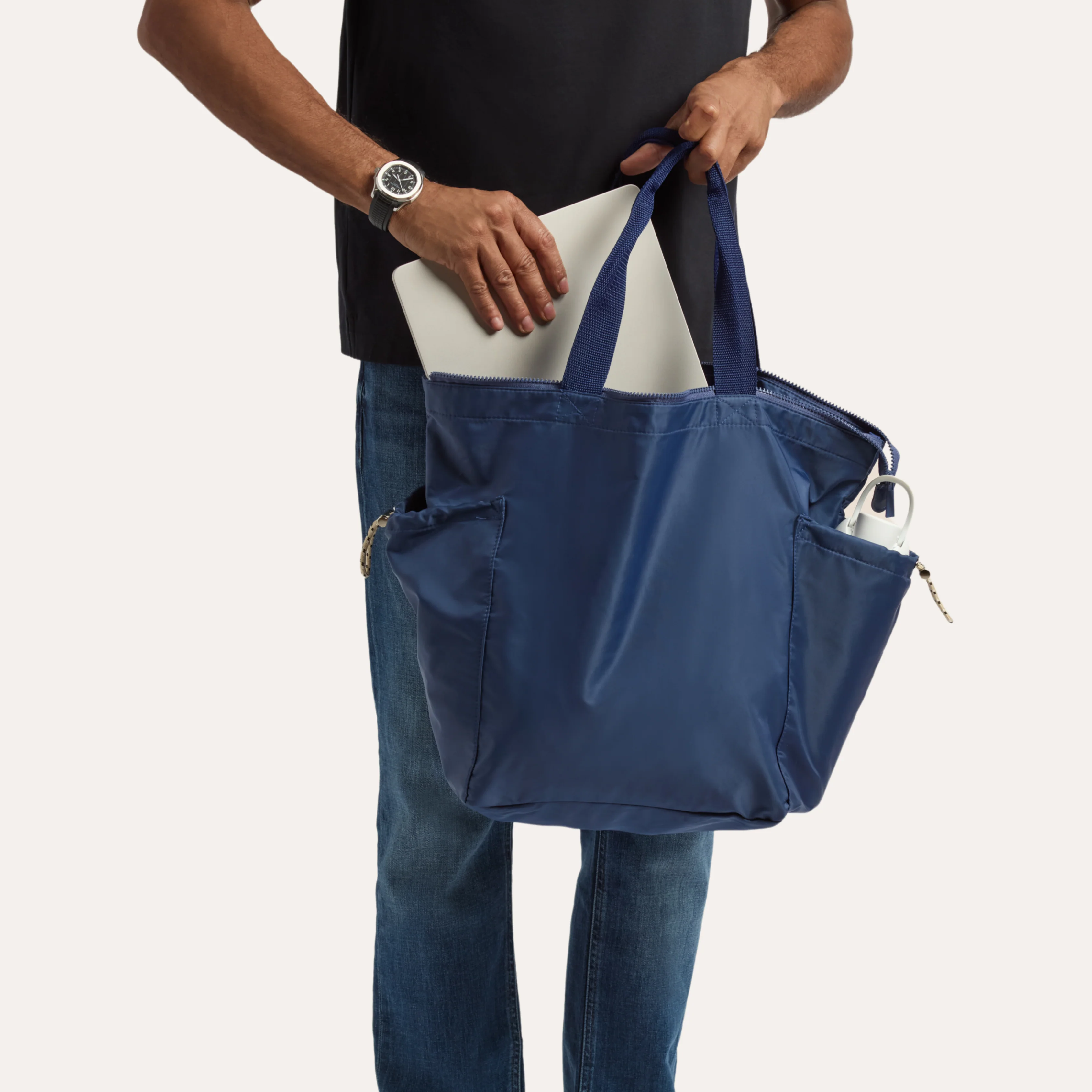 THE RIPPLE ZIP-TOP TOTE BAG / NAVY SEAL - Image 5