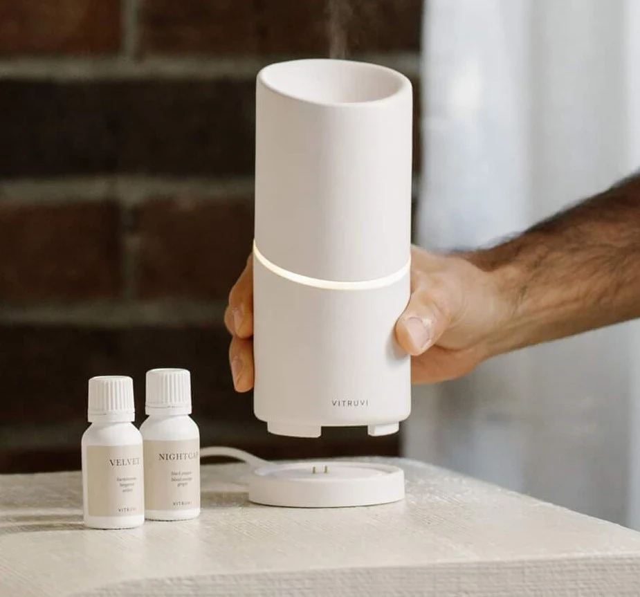 Vitruvi Move Essential Oil Diffuser - Image 3