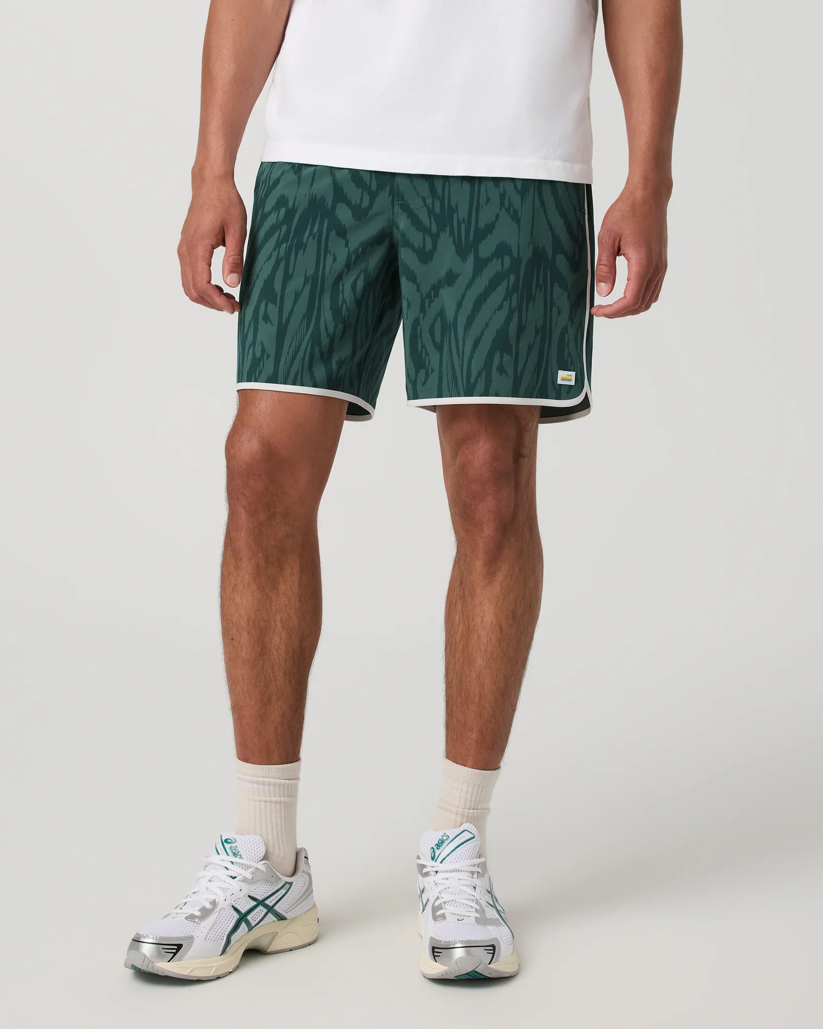 Vuori Banks Short 7" - Unlined
